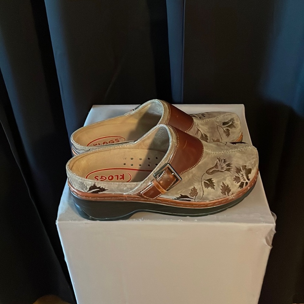 Klogs women’s size 10 M